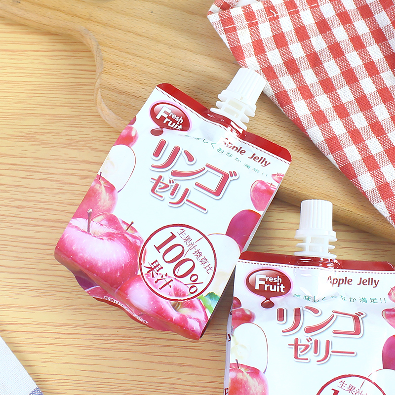 Exported to Japan snack jelly Guotaro Xingyu red apple can suck juice jelly apple flavor 165g bag