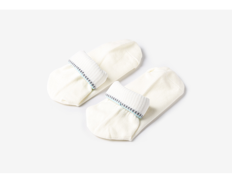 18 sản phẩm mới chữ trắng tiếng Anh đôi vớ trong ống dài thể thao vớ cotton nam và nữ Hồng Kông vớ trượt ván thủy triều quần tất đồ lót