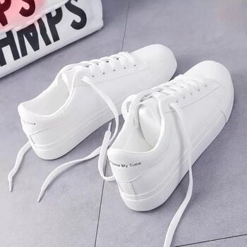 White Sneakers for Women 2026 New Autumn Student Versatile Shoes Niche Casual Sports Shoes Spring and Autumn Popular Sneakers