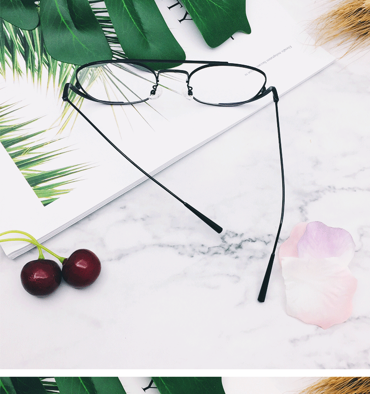 Kính gọng kính lớn khung nam nữ trang trí đồng bằng retro mặt tròn gương phẳng chống bức xạ quang học xanh với cận thị tròng kính cận