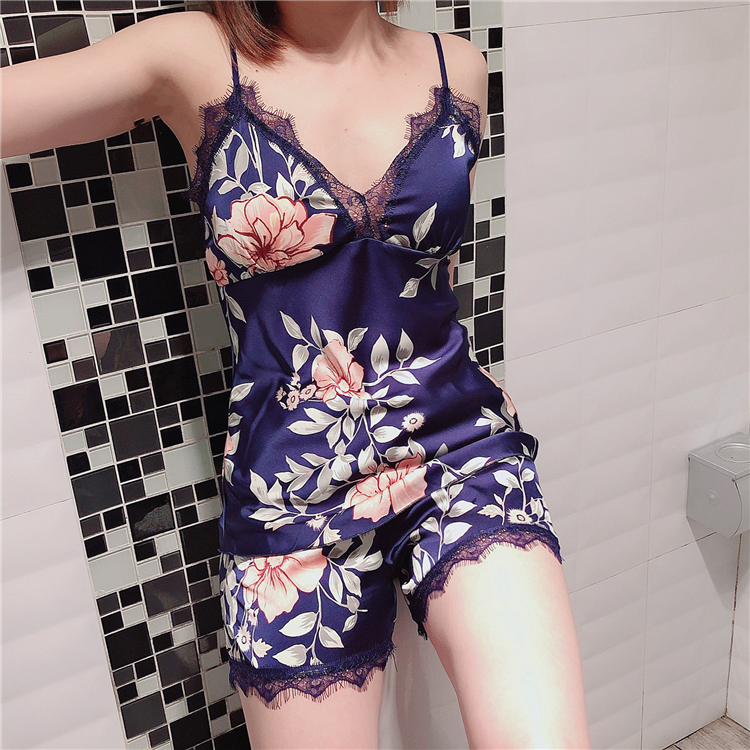 2020 sling pajamas Korean version of the explosion printed summer homewear two-piece set of women's sling shorts set with chest