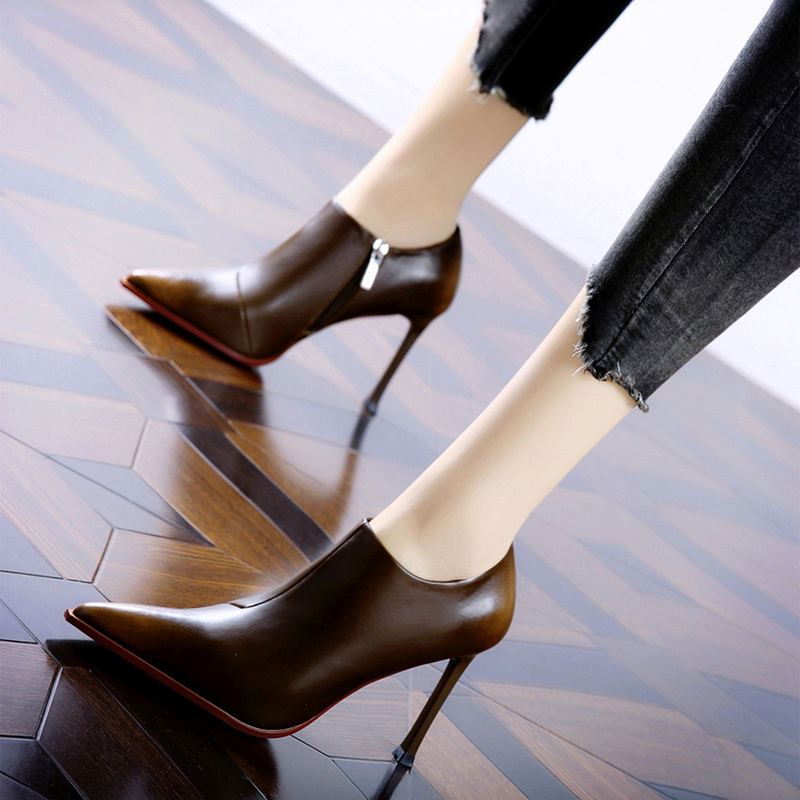 Hong Kong Style Pointed Toe Ultra-High Heel Ankle Boots for Women 2026 Winter New Fashion French Versatile Slimming Stiletto Shoes Hong Kong Style Pointed Toe Ultra-High Heel Ankle Boots for Women 2026 Winter New Fashion French Versatile Slimming Stiletto Shoes