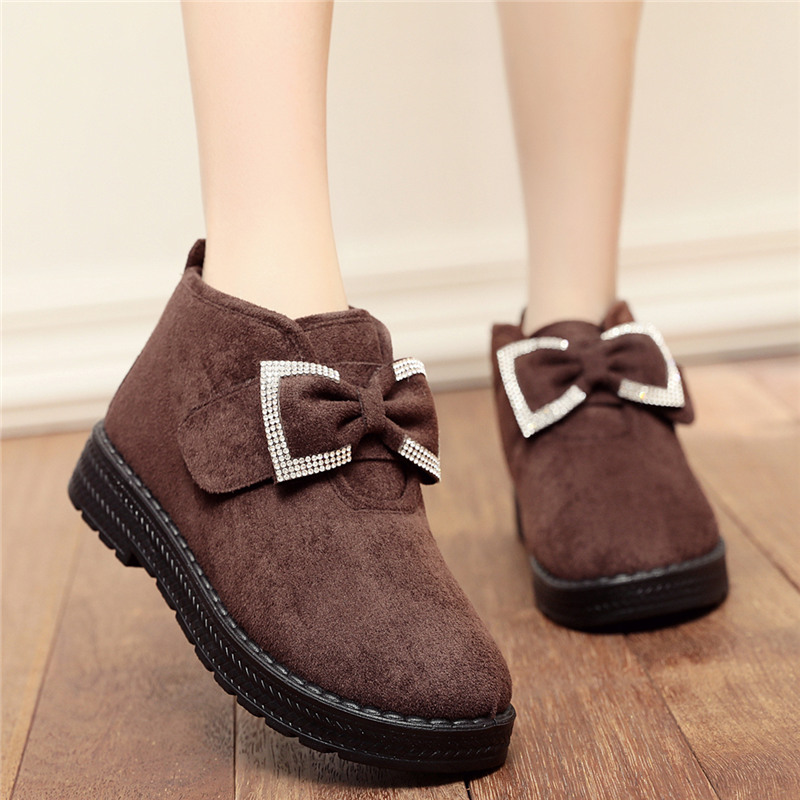 Thời trang mùa đông cũ giày vải Bắc Kinh giày nữ giày cotton cộng với giày cao nhung mẹ giày dày dày chống trượt cotton giày thể thao nữ chính hãng