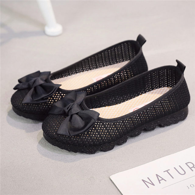 2019 Summer Old Beijing Cloth Shoes Black Work Shoes Hollow Sandals Flat Beanie Shoes Flying Net Mom Pregnant Women