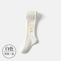 Три белых вертикальных полосках (один кусок)