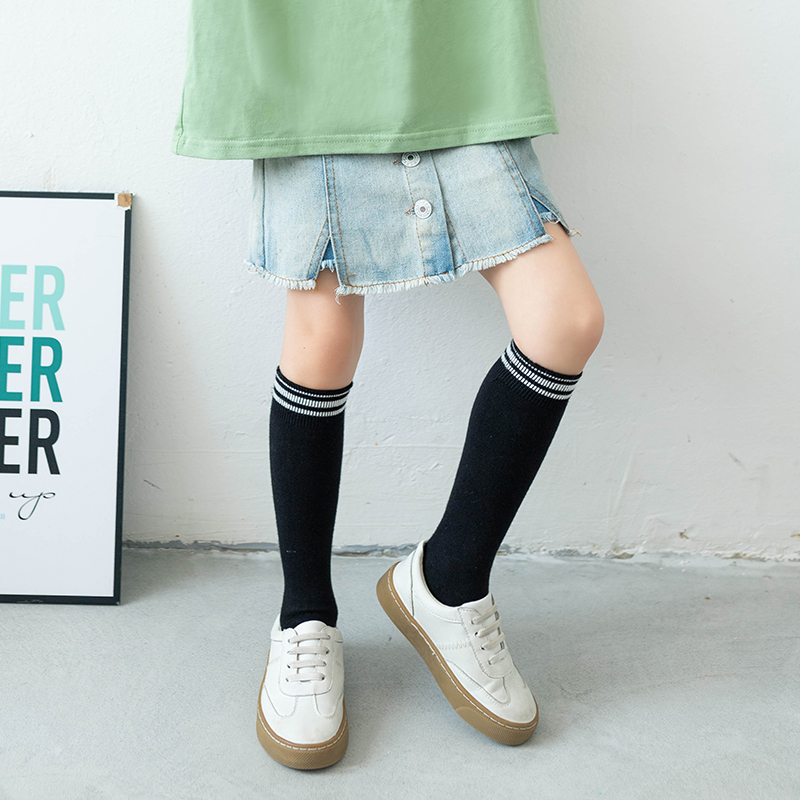 Children's mid-cylinder socks girls Long cylinder socks over knee spring autumn heaps of cotton socks semi-high drum primary and middle school students sports stockings