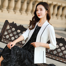 White Net red small suit jacket women 2021 spring and summer new Korean version of temperament slim female casual suit coat thin