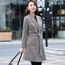 Windbreaker female Korean version of British style 2021 new spring and autumn long temperament fashion wild suit jacket women