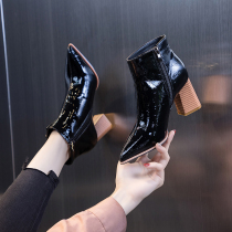 High heels children 2021 new autumn and winter Joker thick heel middle heel pointed patent leather plus velvet Martin short boots tide