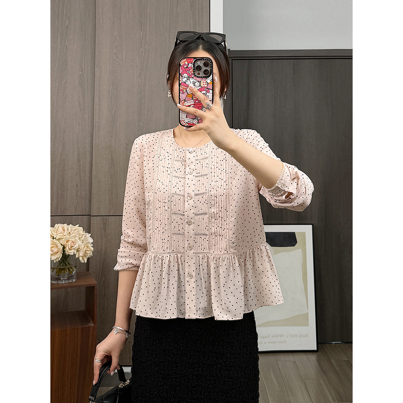 Jinshanshan Hollow Lace Pearl Mulberry Silk Milk Tea Polka Dot Long Sleeve Shirt