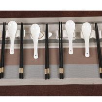 Bone china chopsticks stand Multi-functional dual-use chopsticks stand Ceramic chopsticks pillow spoon holder chopsticks hotel Phnom Penh chopsticks rack household customization