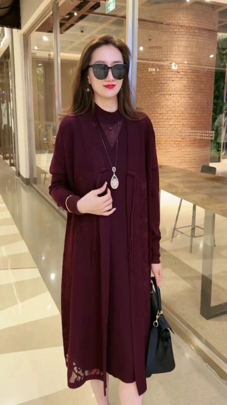 High-End Ice Linen Knitted Jacket Jacquard Two-Piece Set, New Autumn Style Mother's Dress, Mid-Length with Hollow Shoulders