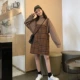 Thời trang Hàn Quốc phù hợp với mùa thu đông mùa thu áo len cổ cao rộng + dây đeo len kẻ sọc retro đầm hai dây nữ thoi trang nu