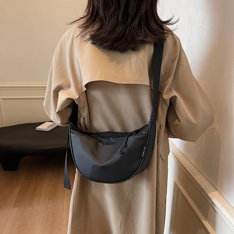 Waterproof Leather Film Bag for Women, 2026 New Versatile Dumpling Bag, Trendy This Year, High-End Feel, Single Shoulder Crossbody Bag, Hot Item