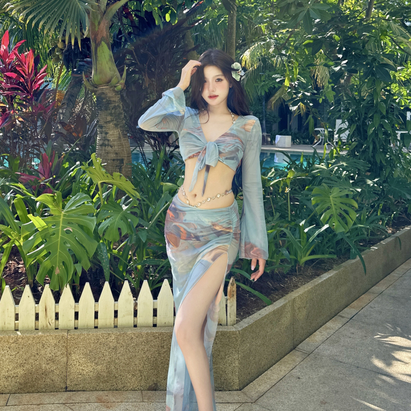 Beach Swimsuit for Women, Sexy and Alluring, High-End Feel, 2025 New Model, Sexy Four-Piece Bikini Set, Stunning Bikini