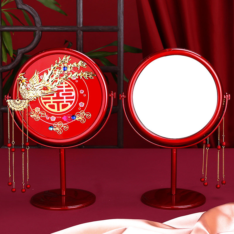 Mirror Married with a pair of supplies Daily wedding bride bride married with a red full wedding suite