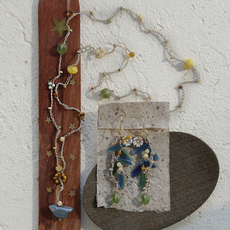 【Timeless Fusion】Stone and Flower Handmade Crochet Beaded Bird Vintage Necklace Earrings Retro ins Japanese Style 【Timeless Fusion】Stone and Flower Handmade Crochet Beaded Bird Vintage Necklace Earrings Retro ins Japanese Style