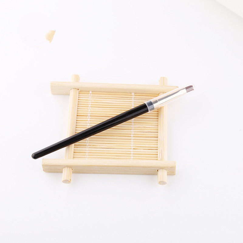 Eurofamily lip brushed red brushed eye line brushed woman portable with fine one small number with lid Flawless Brush Makeup Brush