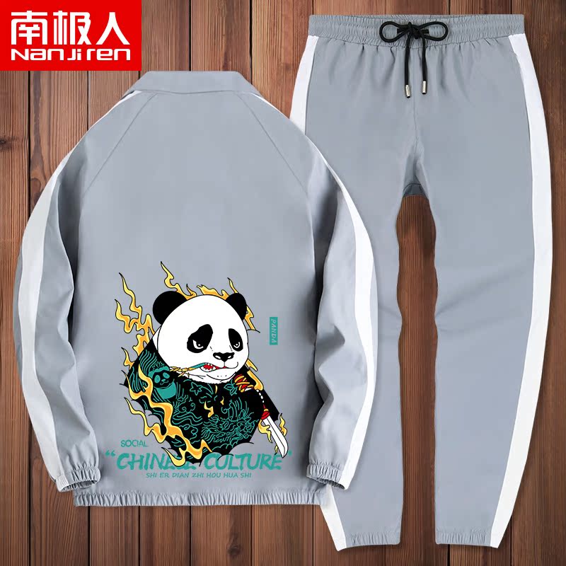 Nam giới thường phù hợp với mùa hè loose-fitting Hàn Quốc phiên bản của xu hướng này với một bộ quần áo giản dị đẹp trai hai mảnh thiết mỏng.