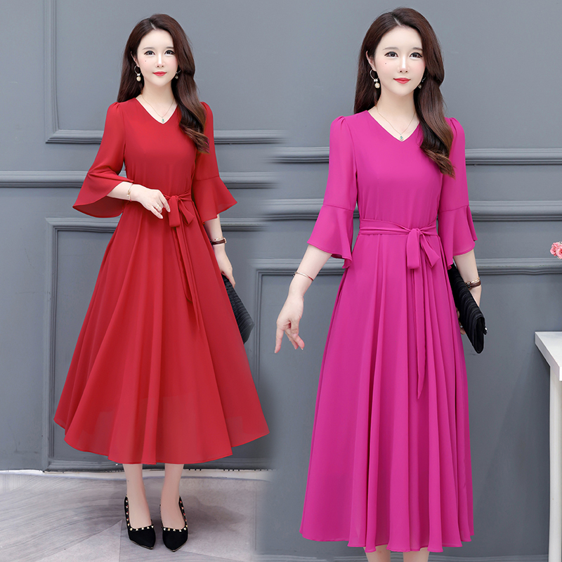 Summer New Long Over-The-Knee Dress with V-Neck, Chiffon Belt, Large Hem, Petal Sleeves, Slim Fit, Flattering Mother's Dress Summer New Long Over-The-Knee Dress with V-Neck, Chiffon Belt, Large Hem, Petal Sleeves, Slim Fit, Flattering Mother's Dress