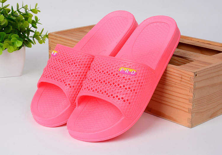 Dép thoáng khí nam mùa hè trong nhà và ngoài trời nhà mềm đáy phòng tắm chống trượt dép lacoste