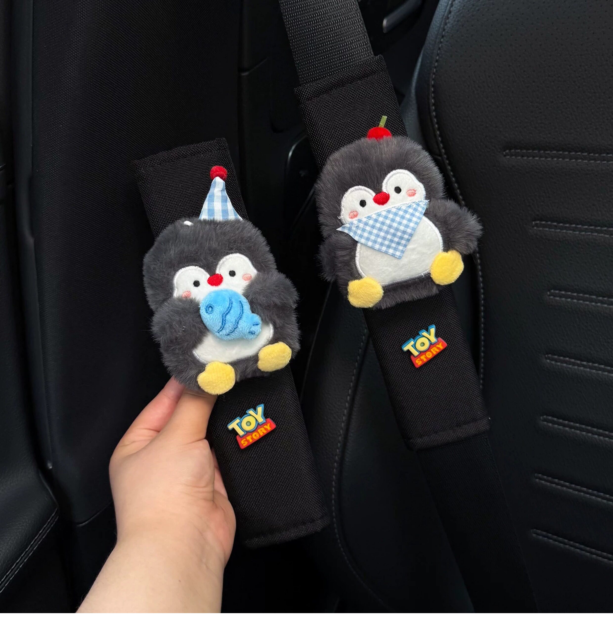 2026 New Penguin Car Seatbelt Shoulder Pad Set, High-end Decoration, Suitable for All Seasons, for Couples and Women