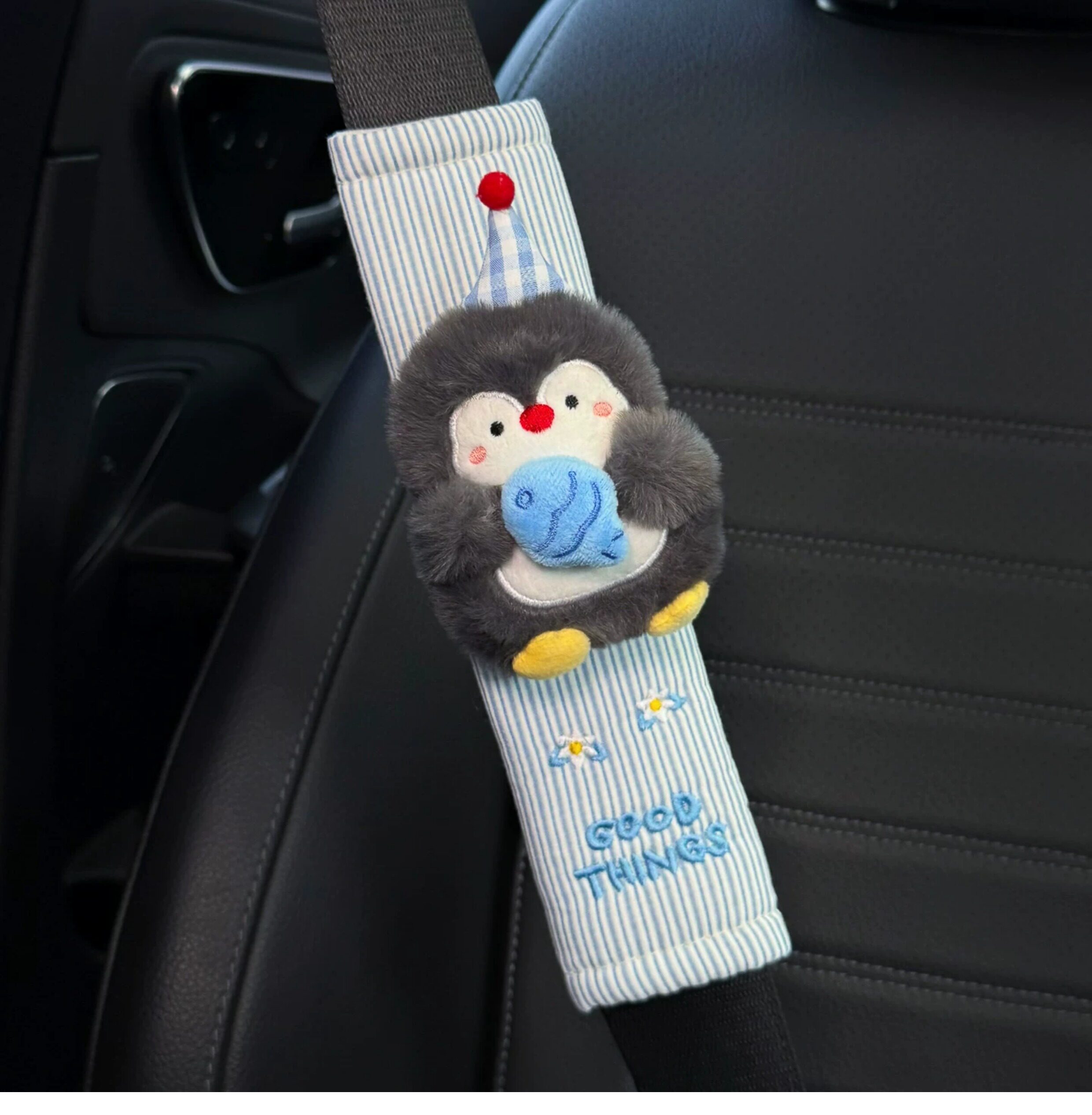 2026 New Penguin Car Seatbelt Shoulder Pad Set, High-end Decoration, Suitable for All Seasons, for Couples and Women