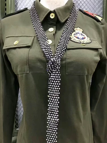 Галстук, длинный мягкий ремень для танцевального шоу