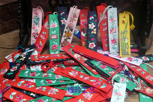 ລາຄາພິເສດ Qingsu embroidery bookmark, ເຄື່ອງທີ່ລະນຶກວັນນະຄະດີທີ່ຖັກແສ່ວດ້ວຍມື, ຂອງຂວັນພິເສດແບບຈີນ, ປື້ມບັນທຶກຂະຫນາດໃຫຍ່ທີ່ຖັກແສ່ວດ້ວຍມື