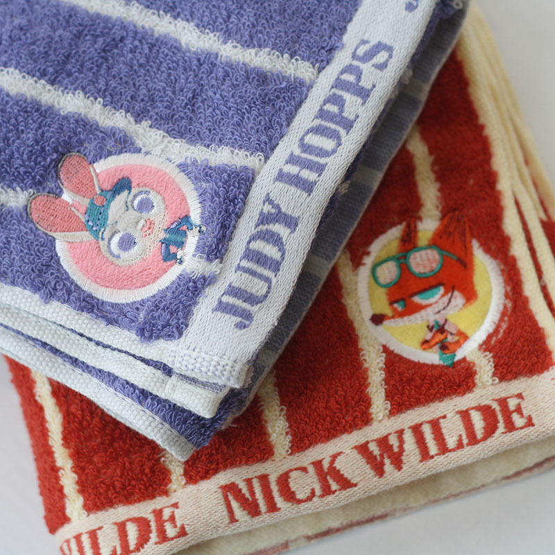Foreign Trade Order, Anime Merchandise, Cartoon Cute Couple Style, Untwisted Yarn, Soft Adult and Children's Towel with Hanging Strap Foreign Trade Order, Anime Merchandise, Cartoon Cute Couple Style, Untwisted Yarn, Soft Adult and Children's Towel with Hanging Strap