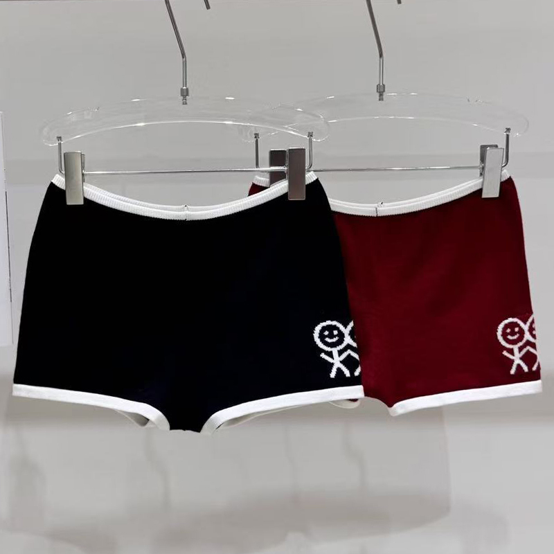 [in Stock] Niche 2026 Autumn/Winter New Korean Style Hot Girl Color Block Stickman Embroidery Casual Shorts Women's Hot Pants