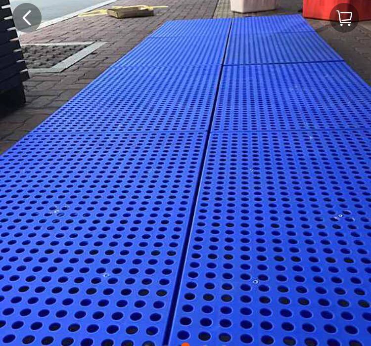 Plastic floor cushion plastic grid rubber plastic floor cushion frozen coupe plastic ground plate foot pedal plastic pe hard