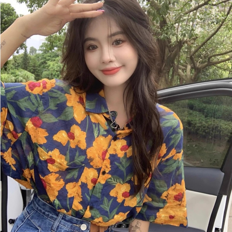 Summer Casual Seaside Vacation Shirt New Hong Kong Style Loose Design Niche Student Retro Short-Sleeved Shirt for Women Summer Casual Seaside Vacation Shirt New Hong Kong Style Loose Design Niche Student Retro Short-Sleeved Shirt for Women
