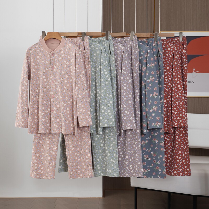 Middle-Aged and Elderly Women's Pure Cotton Cardigan Loungewear Set, Loose-Fitting Autumn Clothes, Large Size, Open-Front Long-Sleeve Top and Loose Pants Middle-Aged and Elderly Women's Pure Cotton Cardigan Loungewear Set, Loose-Fitting Autumn Clothes, Large Size, Open-Front Long-Sleeve Top and Loose Pants