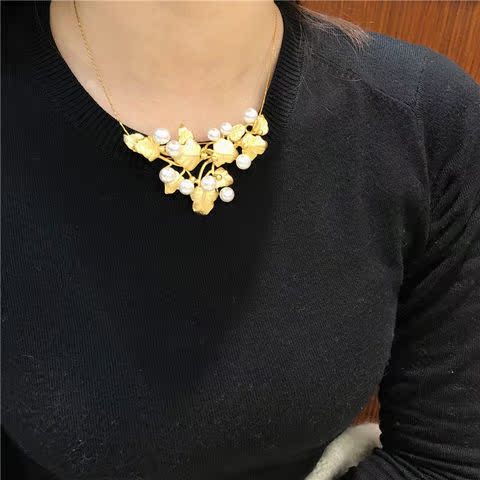 Nhật Bản triển lãm nổ trâm vòng cổ sử dụng hai mô hình ngọc trai nước ngọt tự nhiên siêu chói với cổ áo bằng bạc - Trâm cài ghim cài áo vest nam