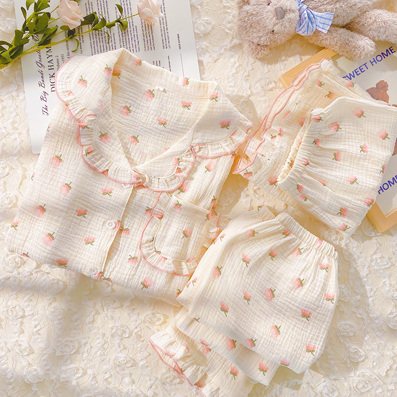 Three-Piece Set of Bubble Cotton Gauze Pajamas for Women, Summer Long Pants, Short-Sleeved Loungewear, Pure Cotton Double-Layer Gauze, Small Floral Sweet Style Three-Piece Set of Bubble Cotton Gauze Pajamas for Women, Summer Long Pants, Short-Sleeved Loungewear, Pure Cotton Double-Layer Gauze, Small Floral Sweet Style