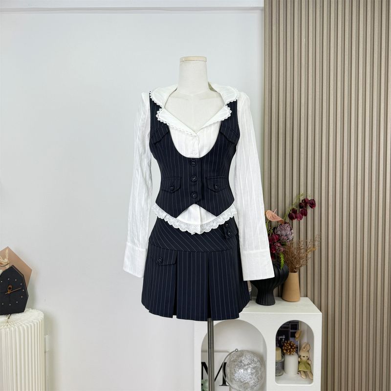 British Drama Student - "My Favorite Series" French Shirt Vest/Striped Skirt