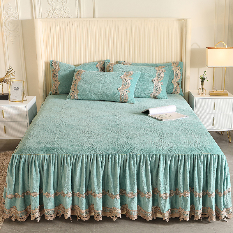 Europeanstyle simple carved milk velvet bed skirt fourpiece set lace