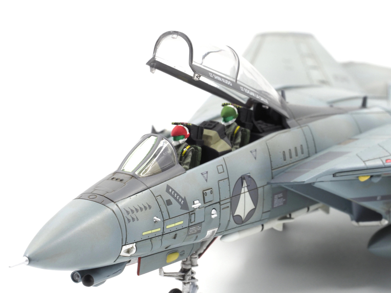 Calibre Wings 1/72 Dream Series F-14 Macross Zero Super Tomcat Alloy Model