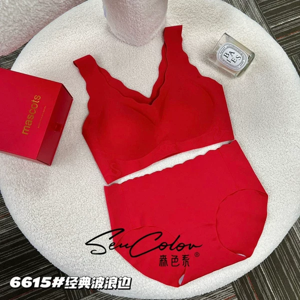 Товары от 齐多欧韩名牌店