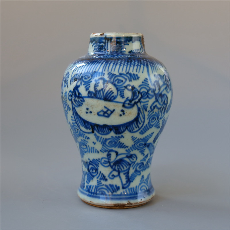 Fang = Grass Green Flower Porcelain Bottle Porcelain Antique Collection