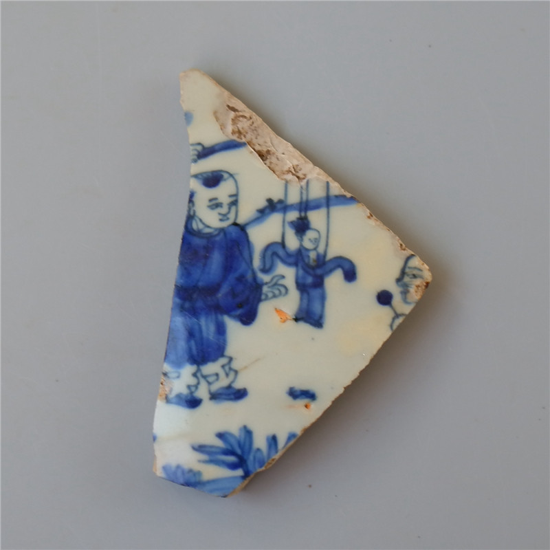 Yi = see Ming Jia Jingguan Kiln Green Flower Character Boy Son Porcelain Sheet Antique Collection