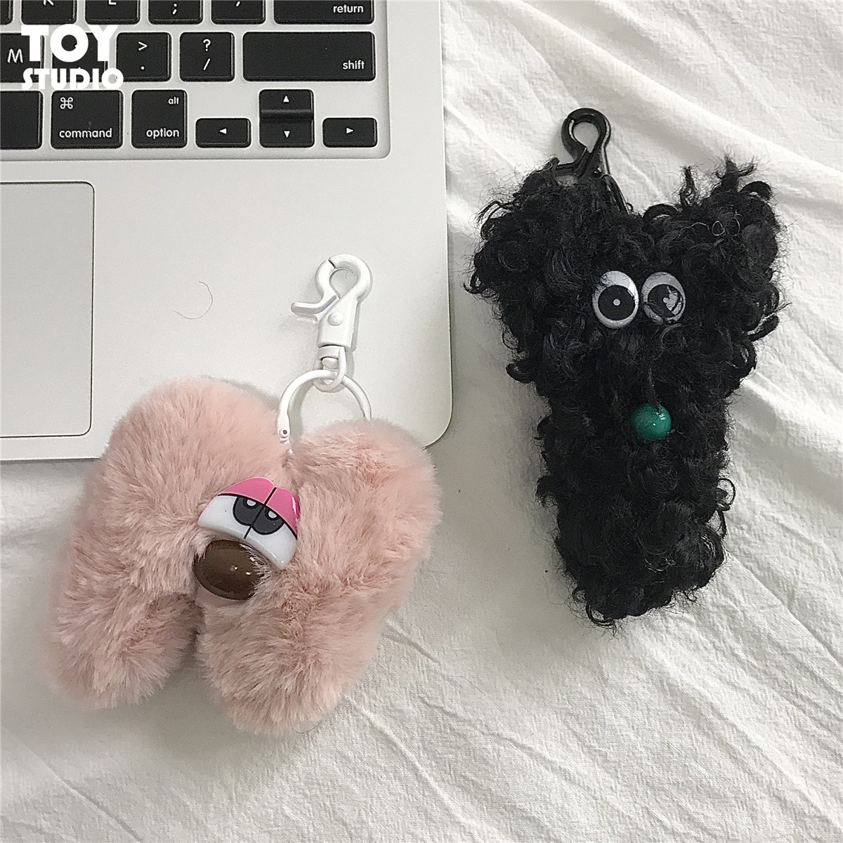 Ins girl heart popular letter plush pendant Japanese cute soft girl couple creative English word bag pendant