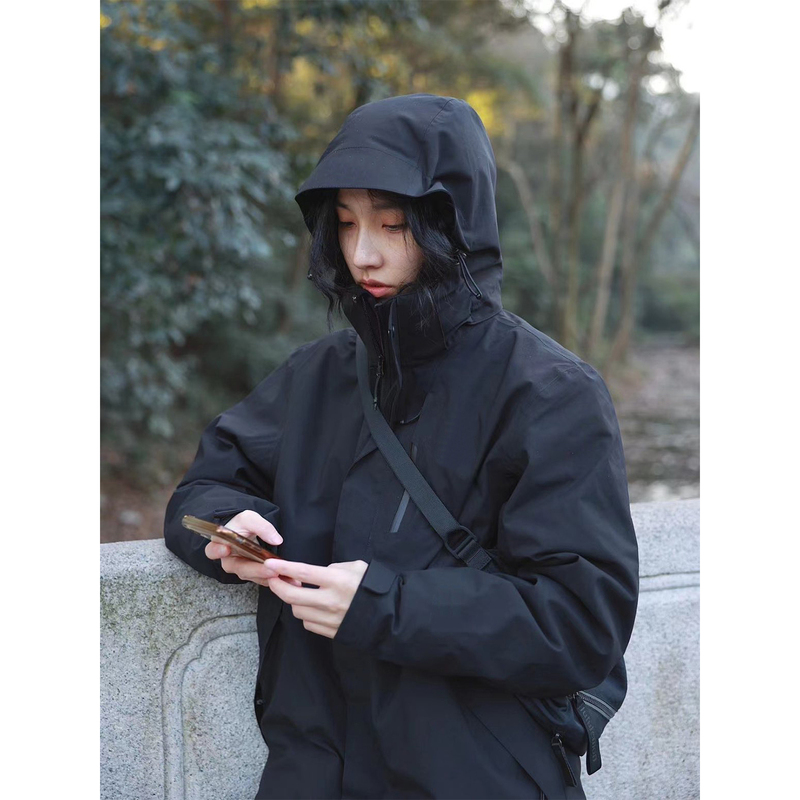 American Retro Versatile Classic Black Windbreaker Jacket for Men and Women 2025 Spring, Autumn and Winter Outdoor Windproof and Waterproof Jacket
