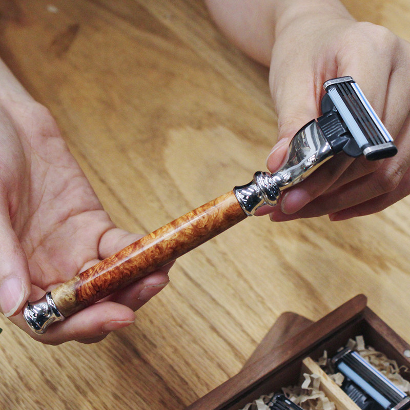 Men's manual 3-floor blades shave with hooves retro personality custom-made custom-made to send boyfriend gift box free lettering