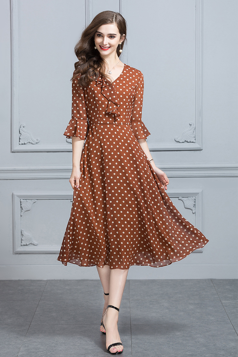 Mực Qinghua 2018 Mùa Hè Mới Thời Trang V-Cổ Đơn Giản Slim Eo Dot In Ấn Georgette Dress