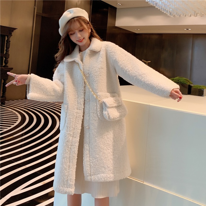 Fanxi Korean version of the foreign style loose thickened lamb hair particles plush fur one small mid-length coat for women