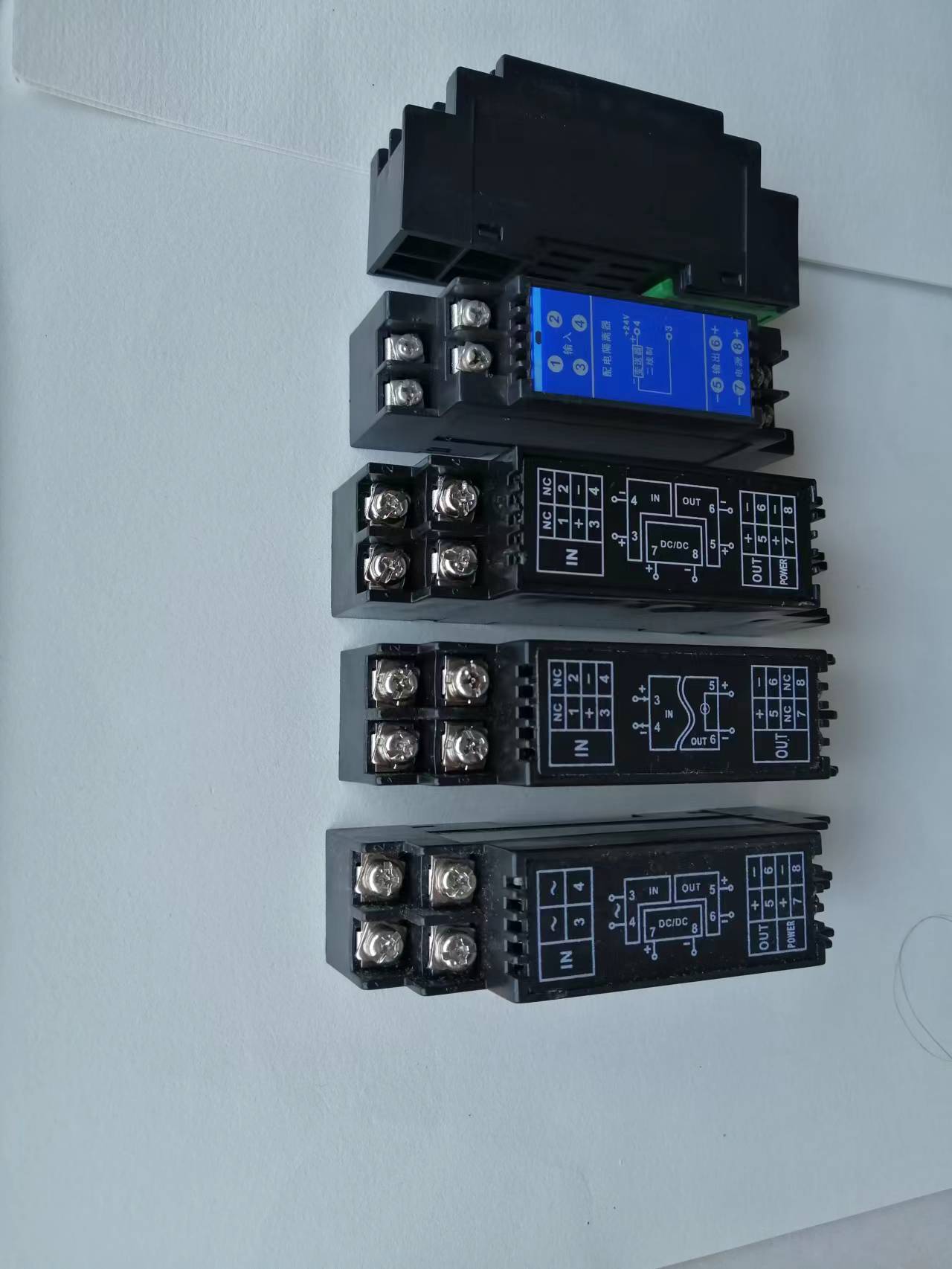 PA-0111 PA-0113 PA-0112 PA-0133 PA-0131 Passive Isolator