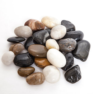 Natural finely polished pebbles fill the gaps