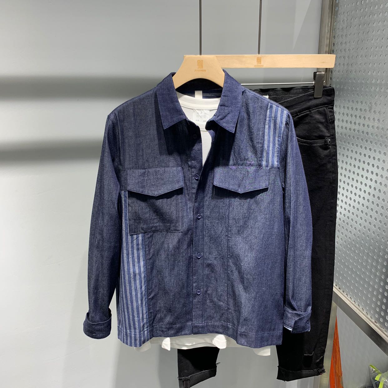 2022 Spring autumn season new men's day department casual cotton linen shirt shirt loose minimalist striped shirt jacket man